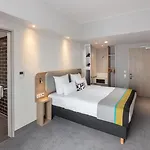 Express - By Ihg Hotel 3*