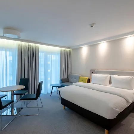 מלון Express - By Ihg