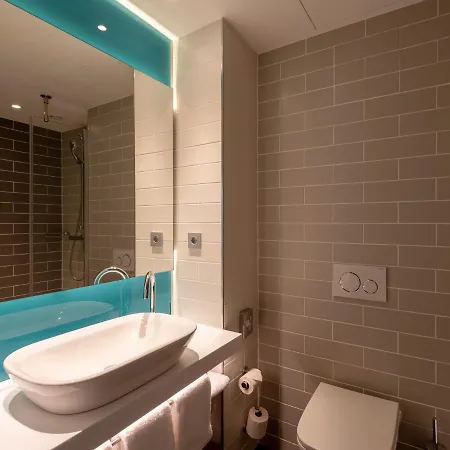 Express - By Ihg Hotel 3*