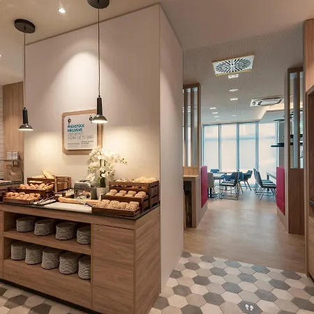 Ξενοδοχείο Express - By Ihg 3*