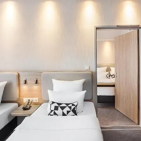 Express - By Ihg Hotel 3*