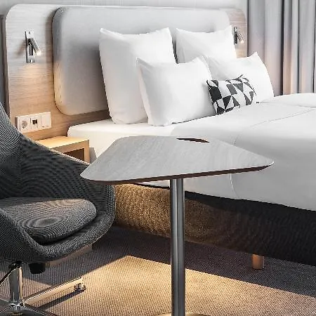 Express - By Ihg