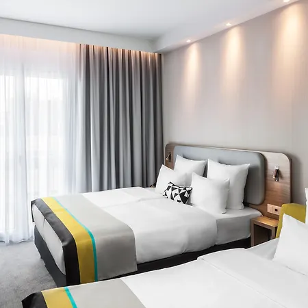 Express - By Ihg
