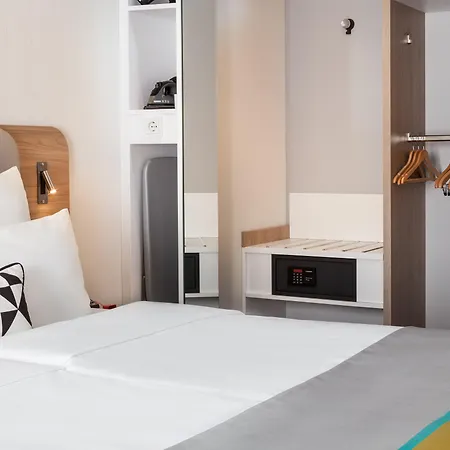 Express - By Ihg 3*