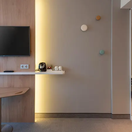 Express - By Ihg Hotel 3*