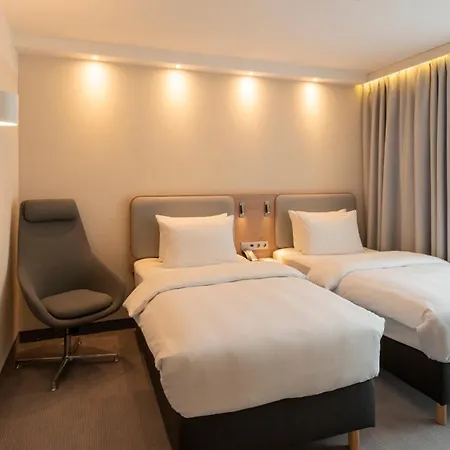 Express - By Ihg