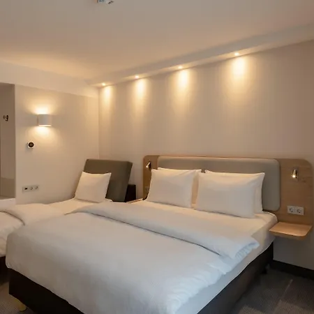Express - By Ihg