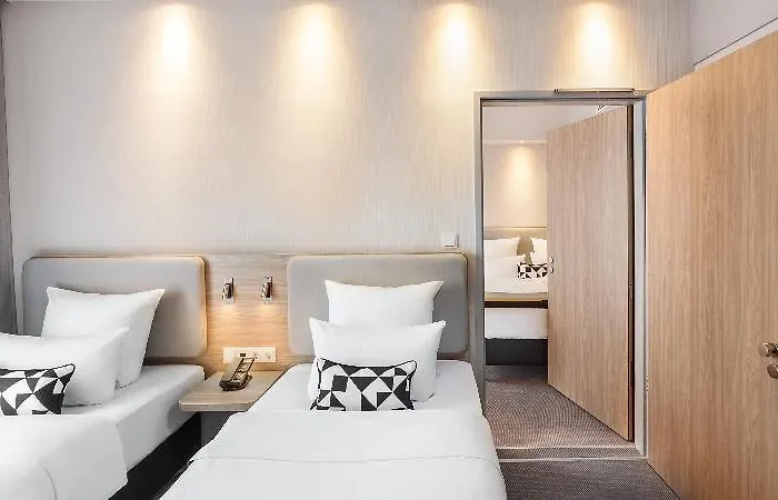 Express - By Ihg ホテル 3*