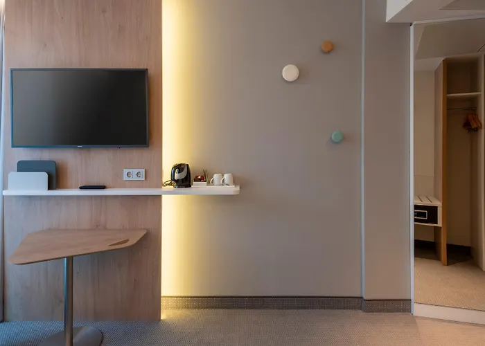 Express - By Ihg ホテル 3*