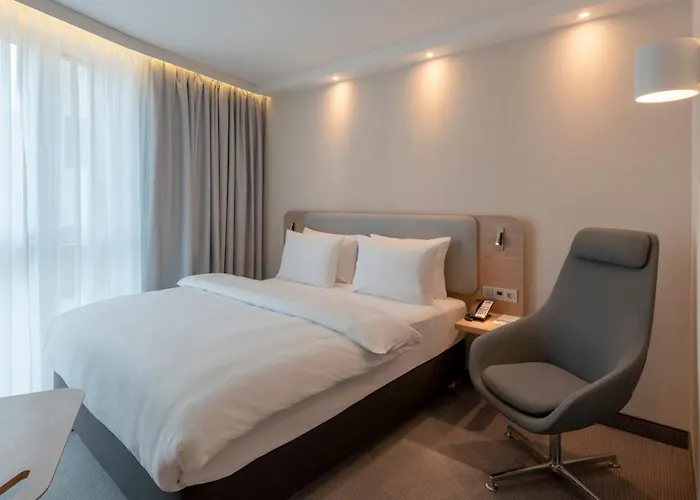 Express - By Ihg