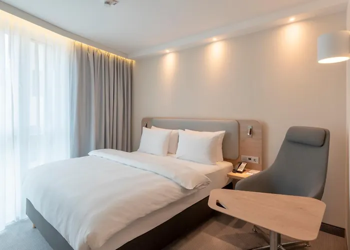 Express - By Ihg ホテル 3*